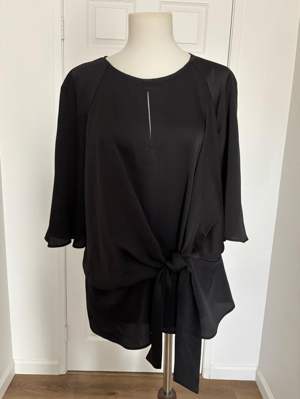 Vince Camuto Black Tie-Waist Blouse Size Small